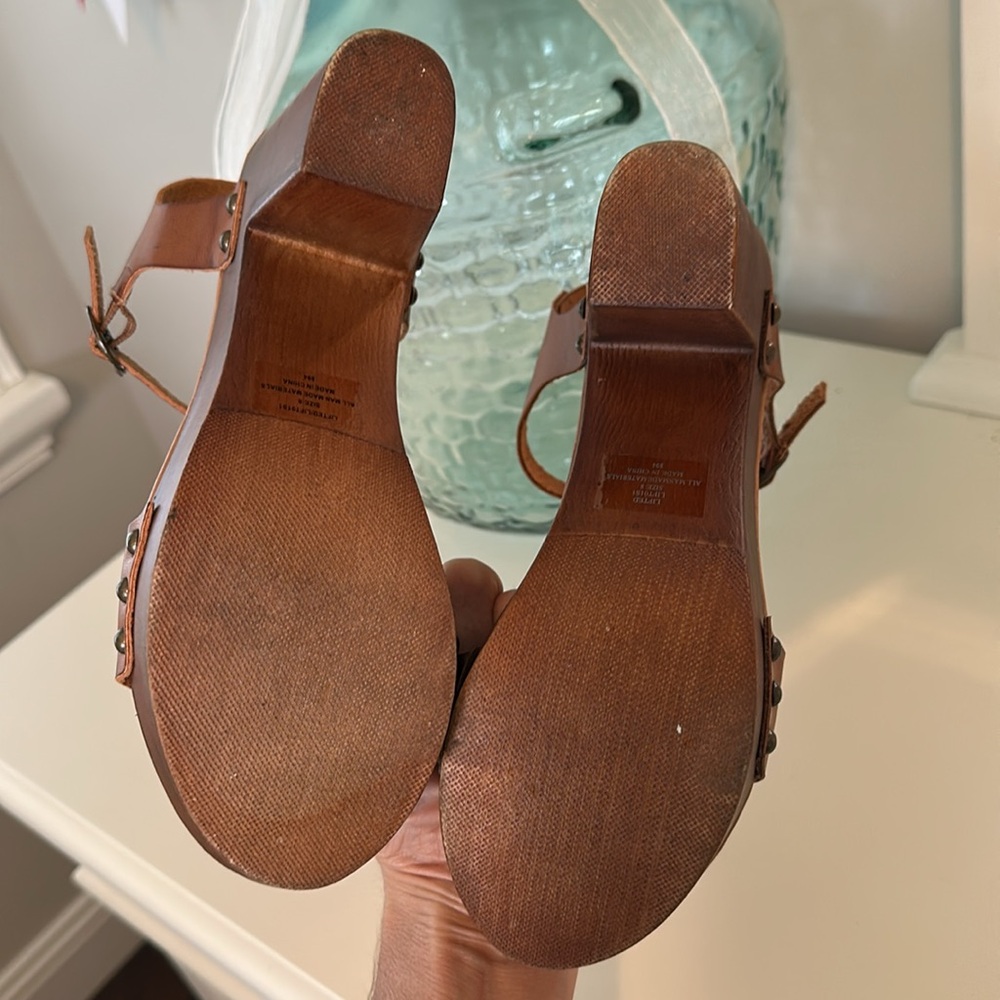 Steve Madden Brown Platform Sandals with Chunky Heel - Picture 5 of 5